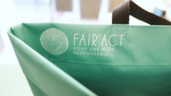 Collection d'accessoires Upcycling bâche récupérée Fair'act 2024